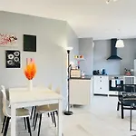 Antibes Old Center Charming Brand New Apartment